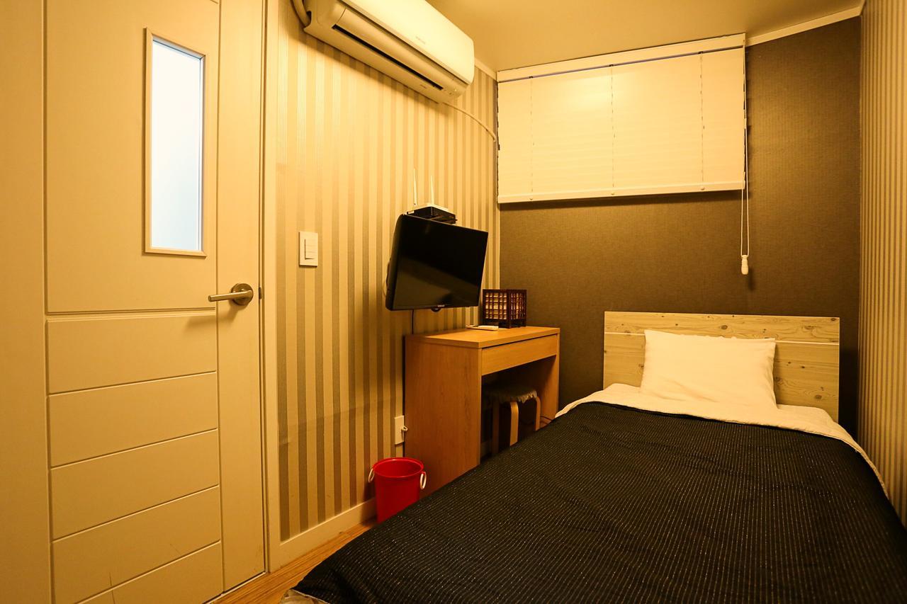 Mama Guesthouse Myeongdong โซล ภายนอก รูปภาพ